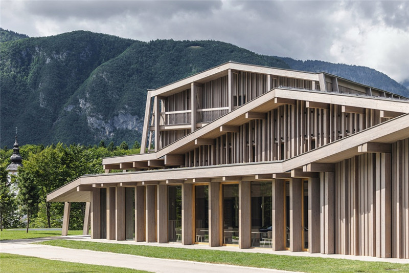 連接本土文化與創意的BOHINJ酒店翻新改造設計案例 連接本土文化與創意的BOHINJ酒店翻新改造設計案例